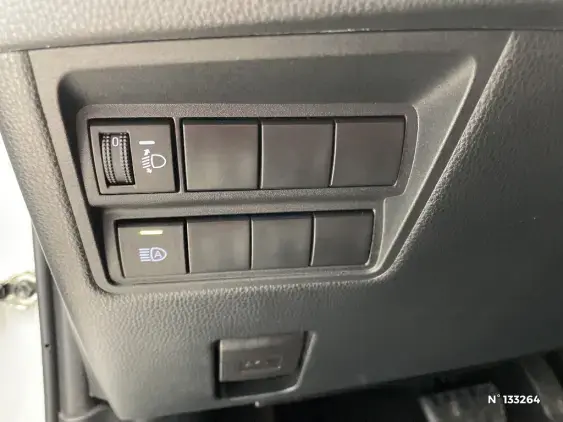 TOYOTA YARIS IV - voiture d'occasion - Photo 15