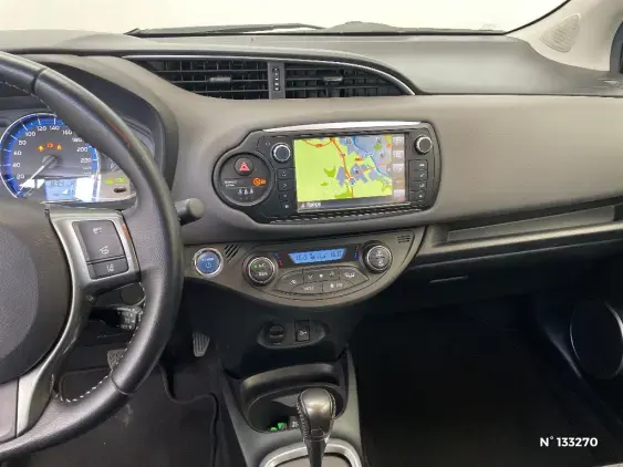 TOYOTA YARIS III - voiture d'occasion - Photo 13