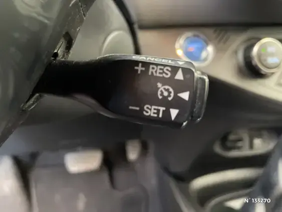 TOYOTA YARIS III - voiture d'occasion - Photo 36