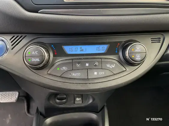 TOYOTA YARIS III - voiture d'occasion - Photo 38