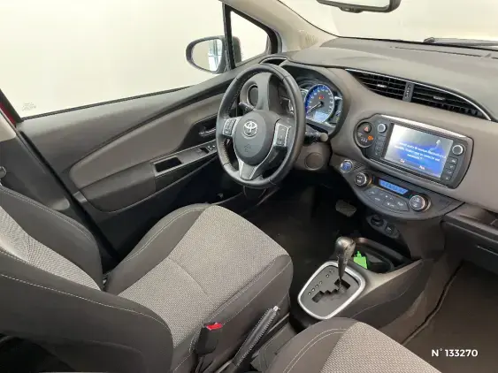 TOYOTA YARIS III - voiture d'occasion - Photo 10