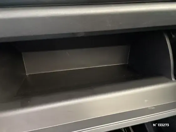 TOYOTA RAV4 V - voiture d'occasion - Photo 42