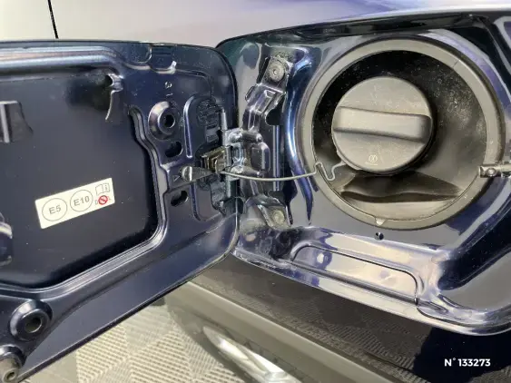 TOYOTA RAV4 V - voiture d'occasion - Photo 30