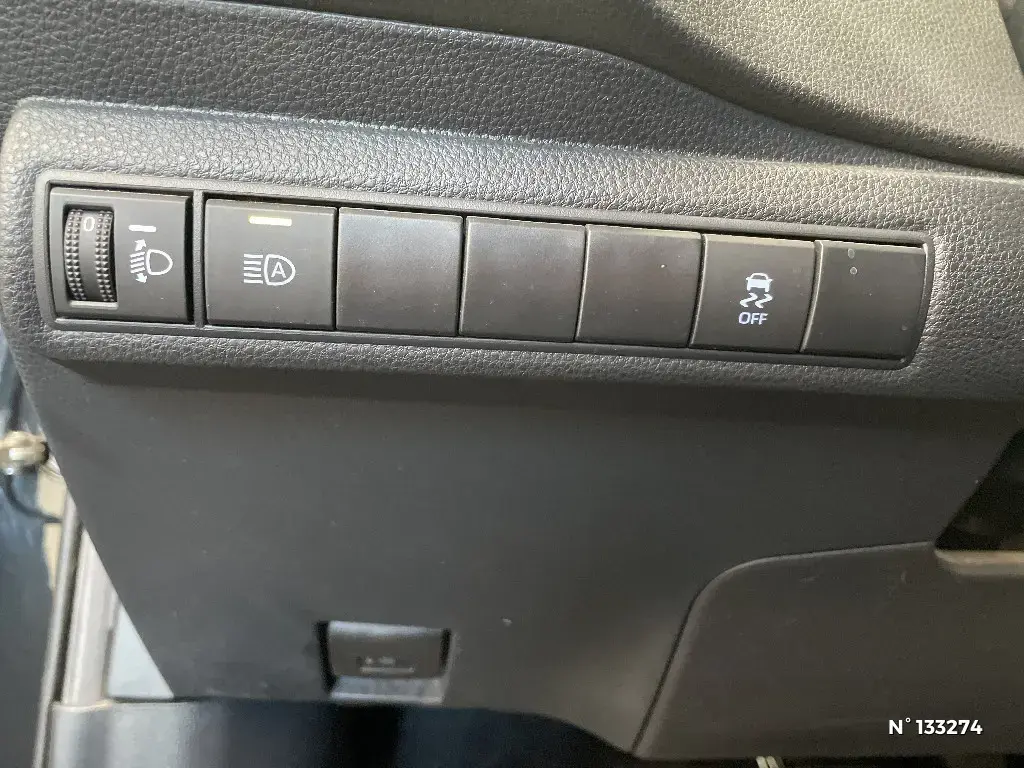 TOYOTA COROLLA XII - Miniature 11