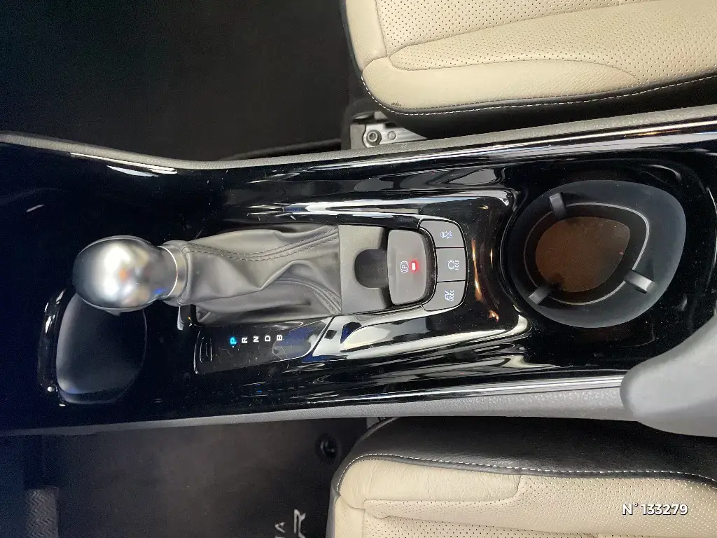 TOYOTA C-HR - Miniature 22