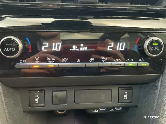 TOYOTA YARIS CROSS I - voiture d'occasion - Photo 38