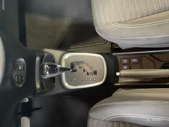 TOYOTA YARIS III - voiture d'occasion - Photo 41