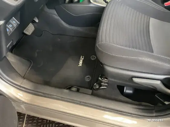 TOYOTA YARIS III - voiture d'occasion - Photo 28