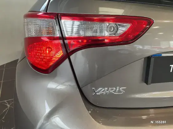 TOYOTA YARIS III - voiture d'occasion - Photo 29