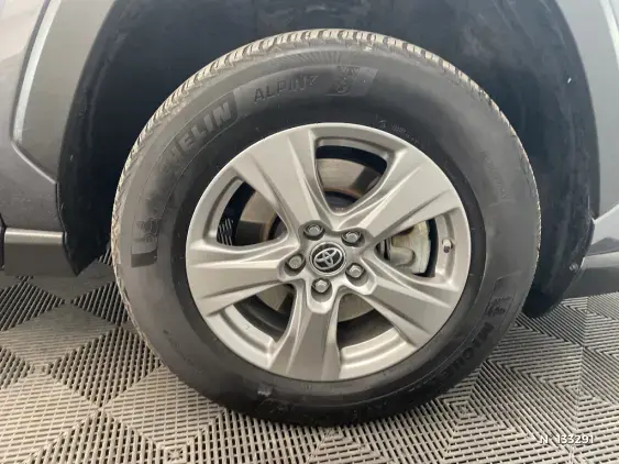 TOYOTA RAV4 V - voiture d'occasion - Photo 8