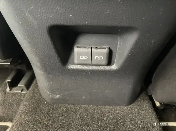 TOYOTA RAV4 V - voiture d'occasion - Photo 41