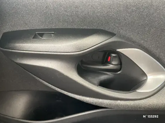 TOYOTA YARIS IV - voiture d'occasion - Photo 34