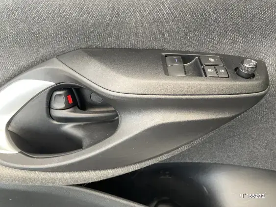 TOYOTA YARIS IV - voiture d'occasion - Photo 35
