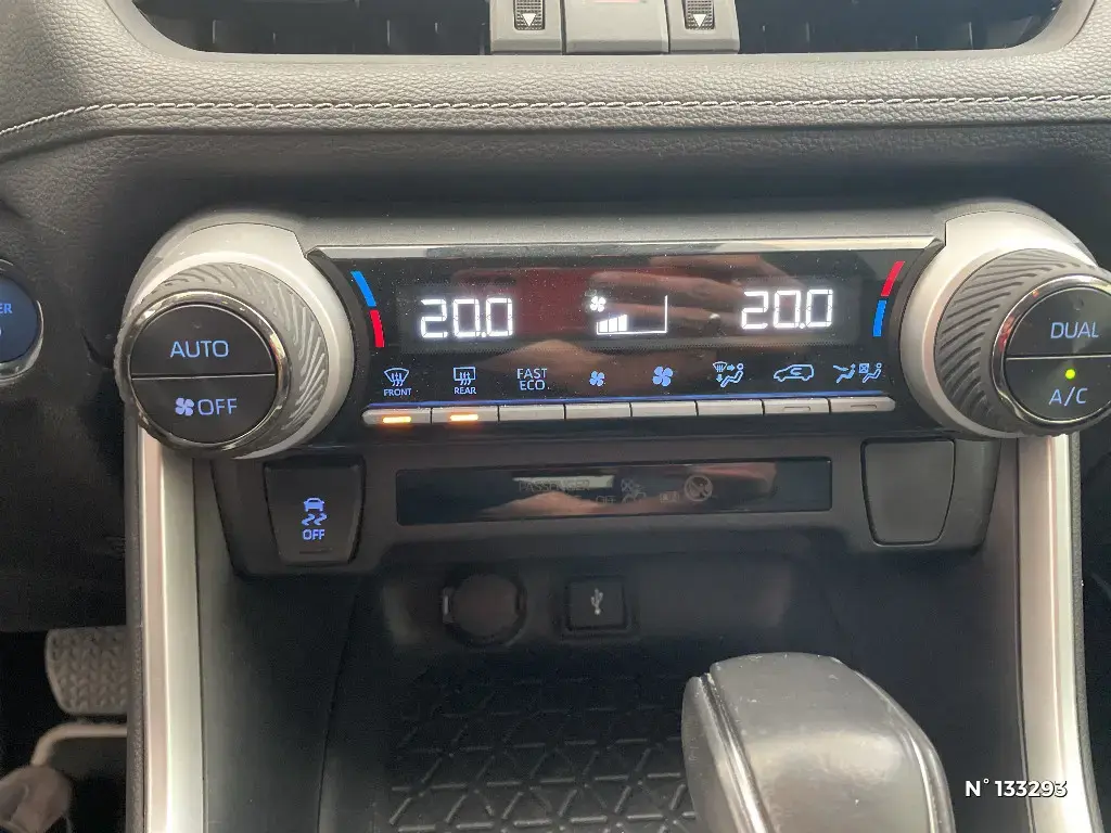 TOYOTA RAV4 V - Miniature 12