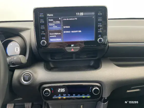 TOYOTA YARIS IV - voiture d'occasion - Photo 13