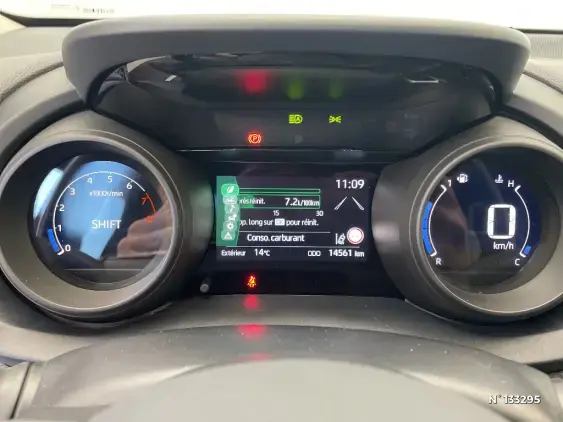 TOYOTA YARIS IV - voiture d'occasion - Photo 12