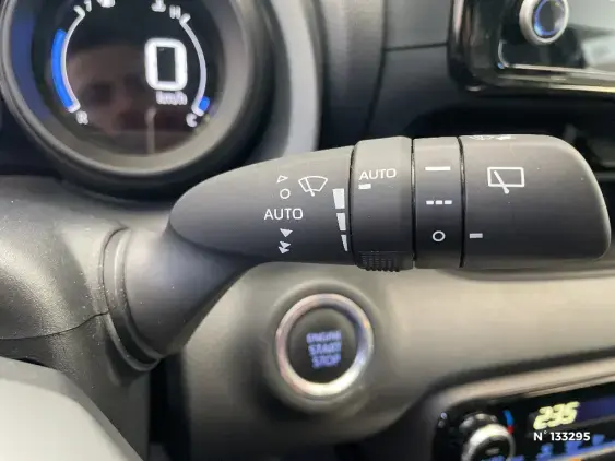 TOYOTA YARIS IV - voiture d'occasion - Photo 39