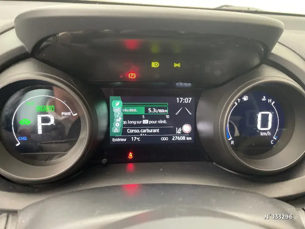 TOYOTA YARIS CROSS I - Miniature 8
