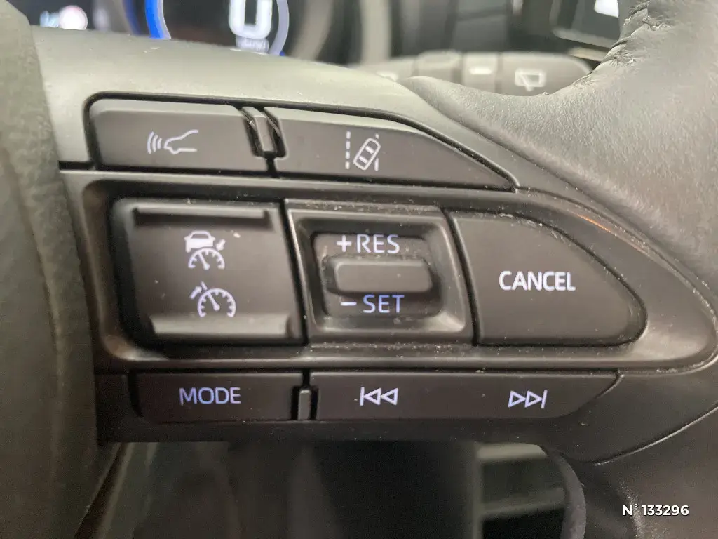 TOYOTA YARIS CROSS I - Miniature 14