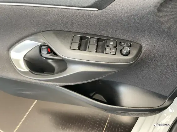 TOYOTA YARIS IV - voiture d'occasion - Photo 31