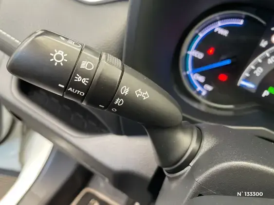 TOYOTA RAV4 V - voiture d'occasion - Photo 40