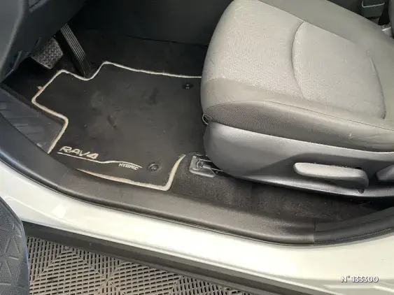 TOYOTA RAV4 V - voiture d'occasion - Photo 28