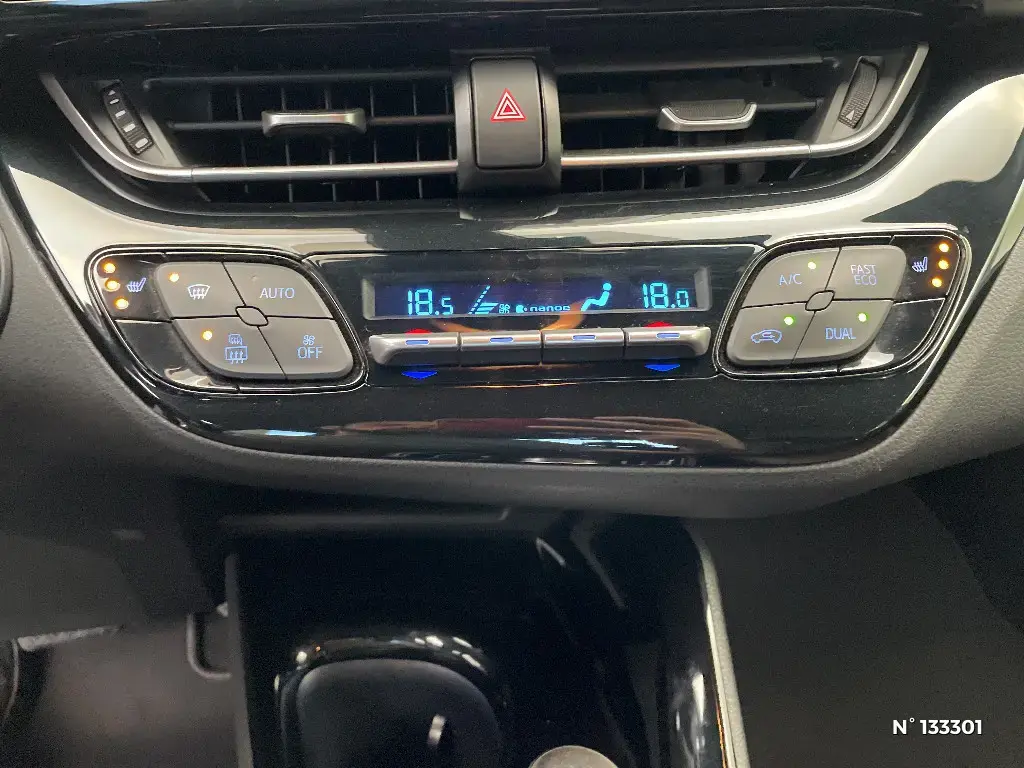 TOYOTA C-HR - Miniature 12