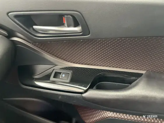 TOYOTA C-HR - voiture d'occasion - Photo 35