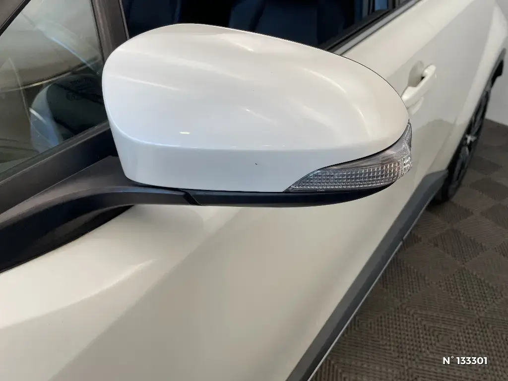 TOYOTA C-HR - Miniature 23
