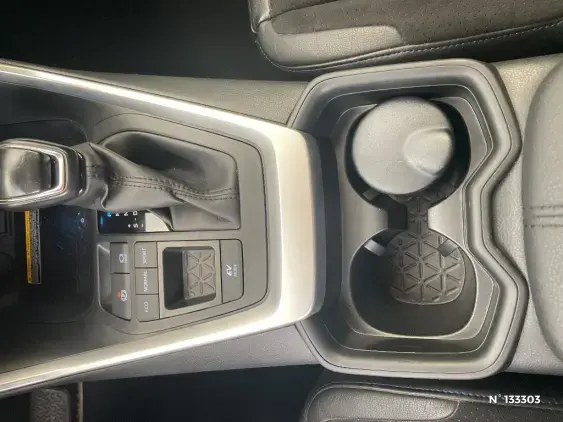 TOYOTA RAV4 V - voiture d'occasion - Photo 41