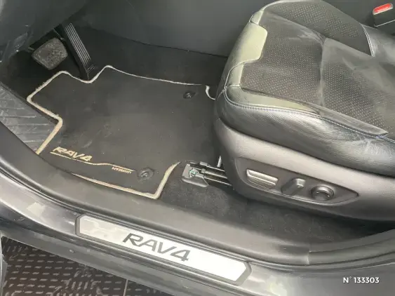 TOYOTA RAV4 V - voiture d'occasion - Photo 28