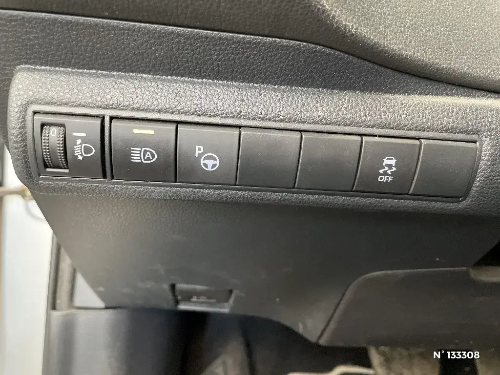 TOYOTA COROLLA XII - Miniature 11