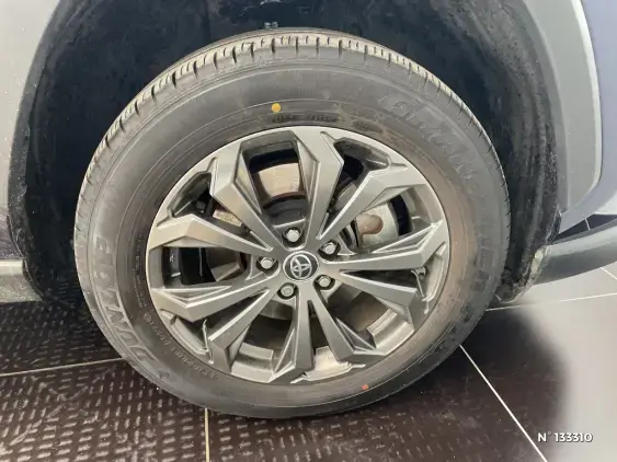 TOYOTA RAV4 V - voiture d'occasion - Photo 8