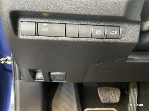 TOYOTA RAV4 V - voiture d'occasion - Photo 15