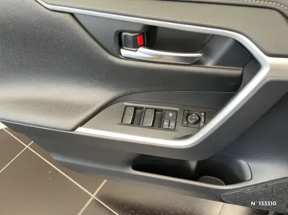 TOYOTA RAV4 V - voiture d'occasion - Photo 31