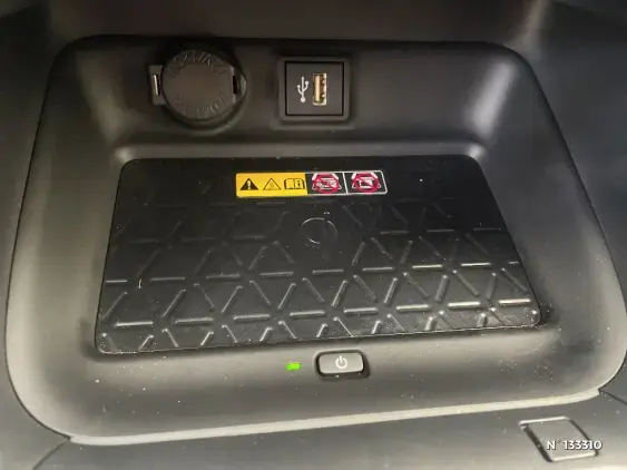 TOYOTA RAV4 V - voiture d'occasion - Photo 38