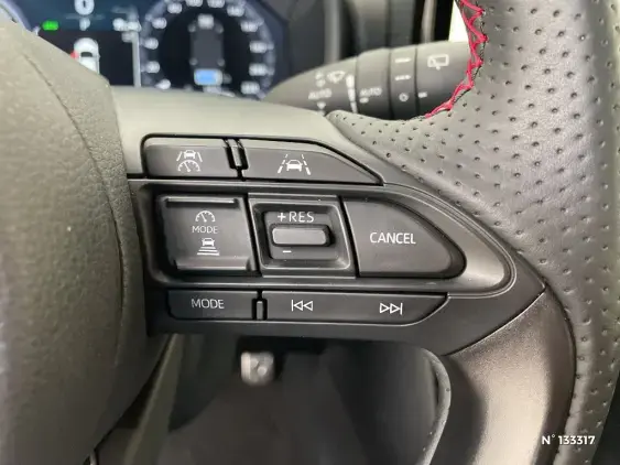 TOYOTA YARIS CROSS I - voiture d'occasion - Photo 38