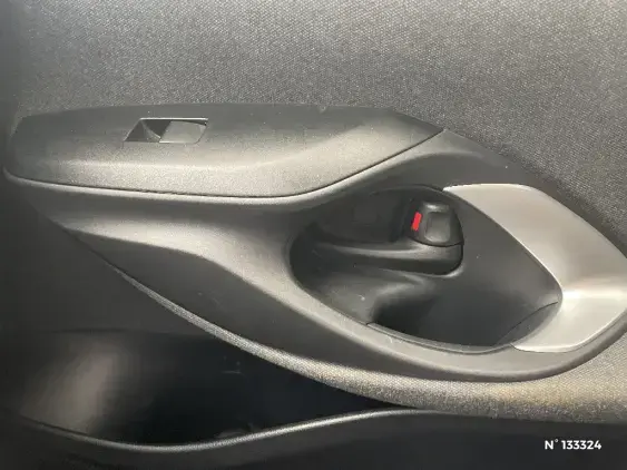 TOYOTA YARIS CROSS I - voiture d'occasion - Photo 35