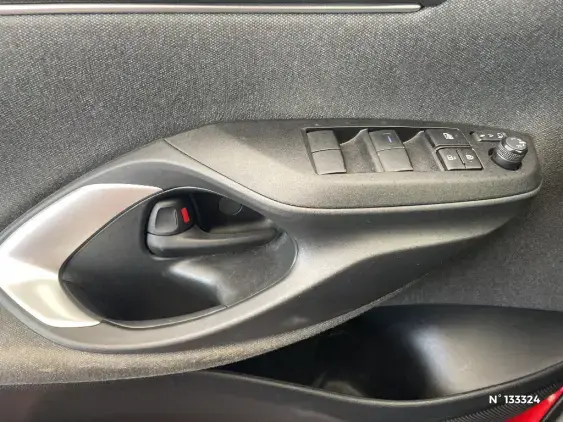 TOYOTA YARIS CROSS I - voiture d'occasion - Photo 36