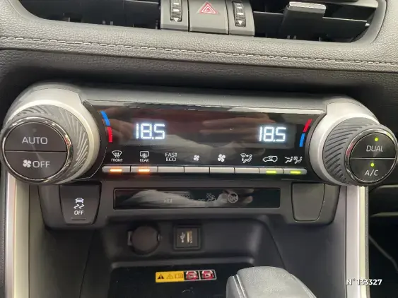 TOYOTA RAV4 V - voiture d'occasion - Photo 38