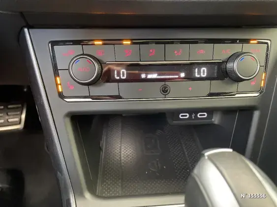 VOLKSWAGEN POLO VI - voiture d'occasion - Photo 31