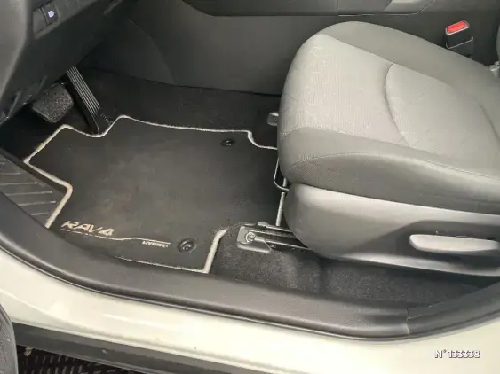 TOYOTA RAV4 V - voiture d'occasion - Photo 28