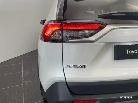 TOYOTA RAV4 V - voiture d'occasion - Photo 29