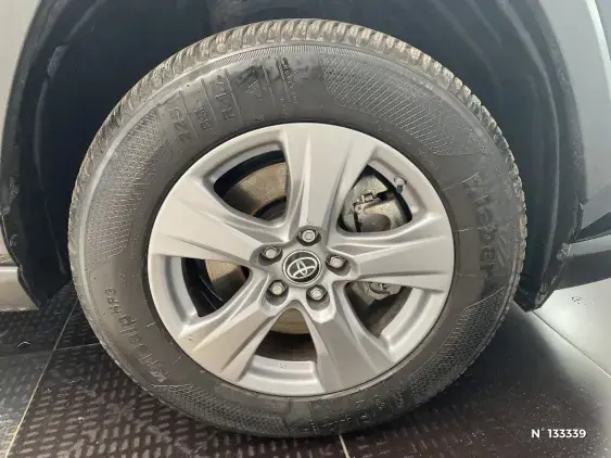 TOYOTA RAV4 V - voiture d'occasion - Photo 8