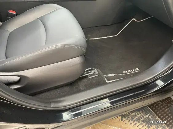 TOYOTA RAV4 V - voiture d'occasion - Photo 26