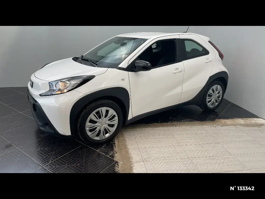 TOYOTA AYGO X - Miniature 4