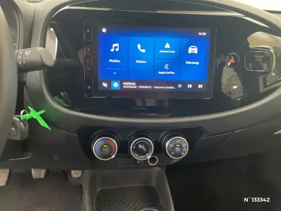 TOYOTA AYGO X - voiture d'occasion - Photo 13