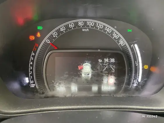 TOYOTA AYGO X - voiture d'occasion - Photo 12