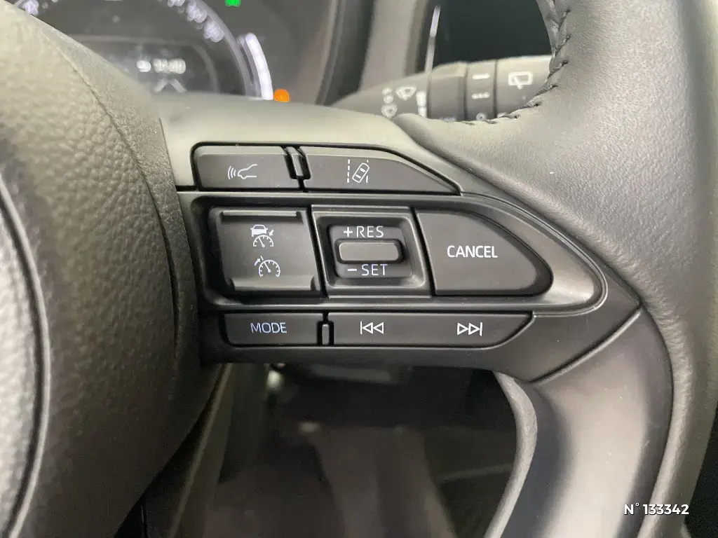 TOYOTA AYGO X - Miniature 17