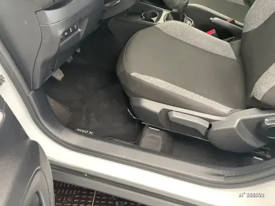 TOYOTA AYGO X - voiture d'occasion - Photo 28